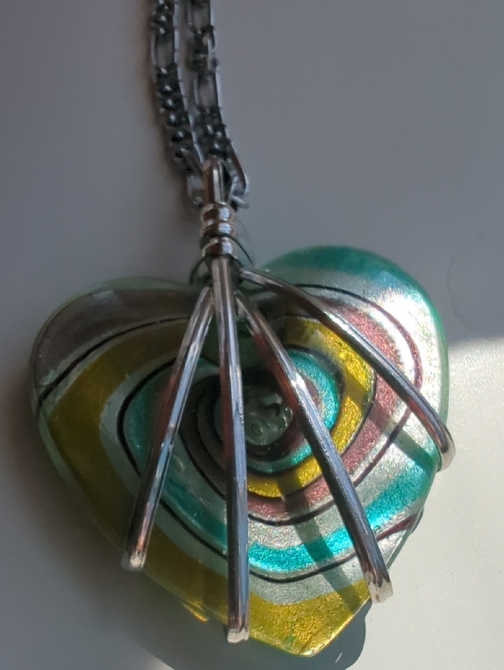 Handmade Art Glass Heart Shaped Pendant/Necklace Silver Tone 16"
